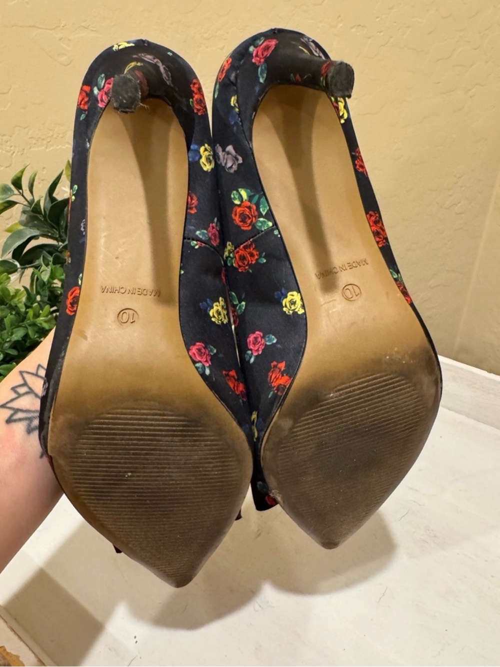 Betsy Johnson Floral Bow Pointed-Toe High Heels - Black Multi - Picture 6 of 7
